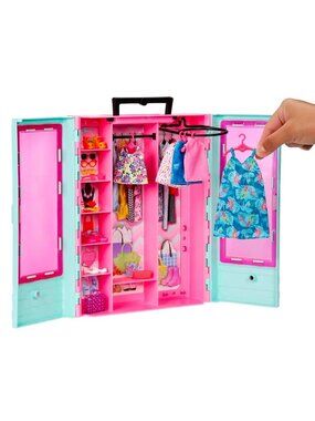 Barbie Fashionista Ultimate Closet 2018 Blue Portable Wardrobe Case Shoe Storage